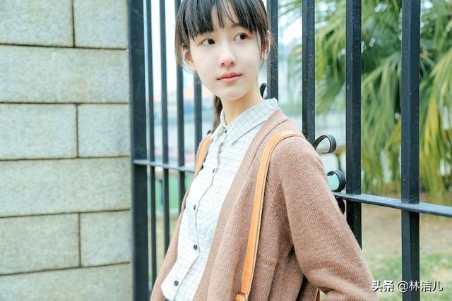 杨幂刘亦菲民国造型惊为天人,杨幂刘亦菲颜值对比