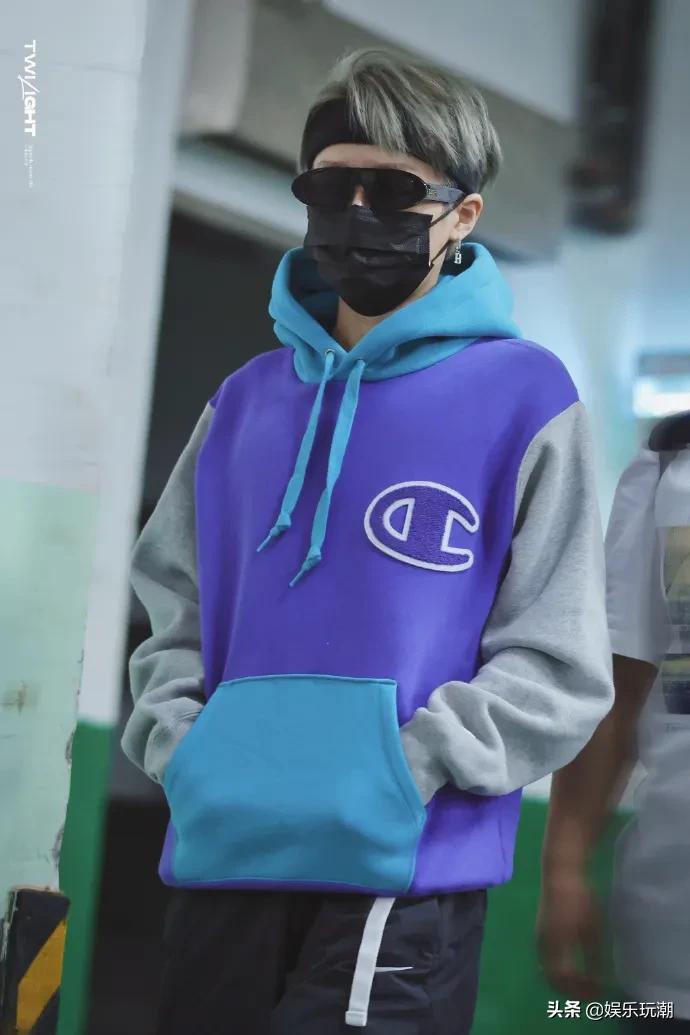 张艺兴刘雨昕ck广告视频,ck代言人刘雨昕最新内衣