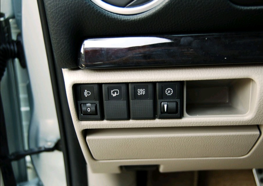 情怀老车马自达6wagon瓦罐旅行版