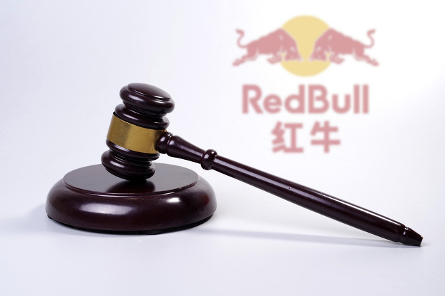 许书标和颜斌生产的红牛饮料,红牛创始人许书标秘书图片