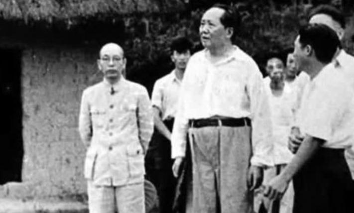 毛*东泽**：红军的强大，在于“跟我上”，而不是“给我上”