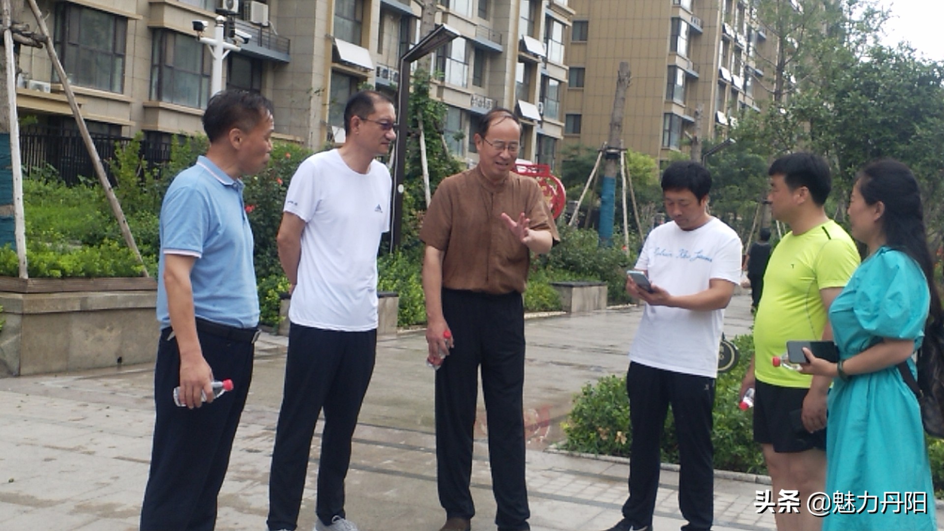 我为群众办实事送温暖进社区活动,我为群众办实事送医下乡