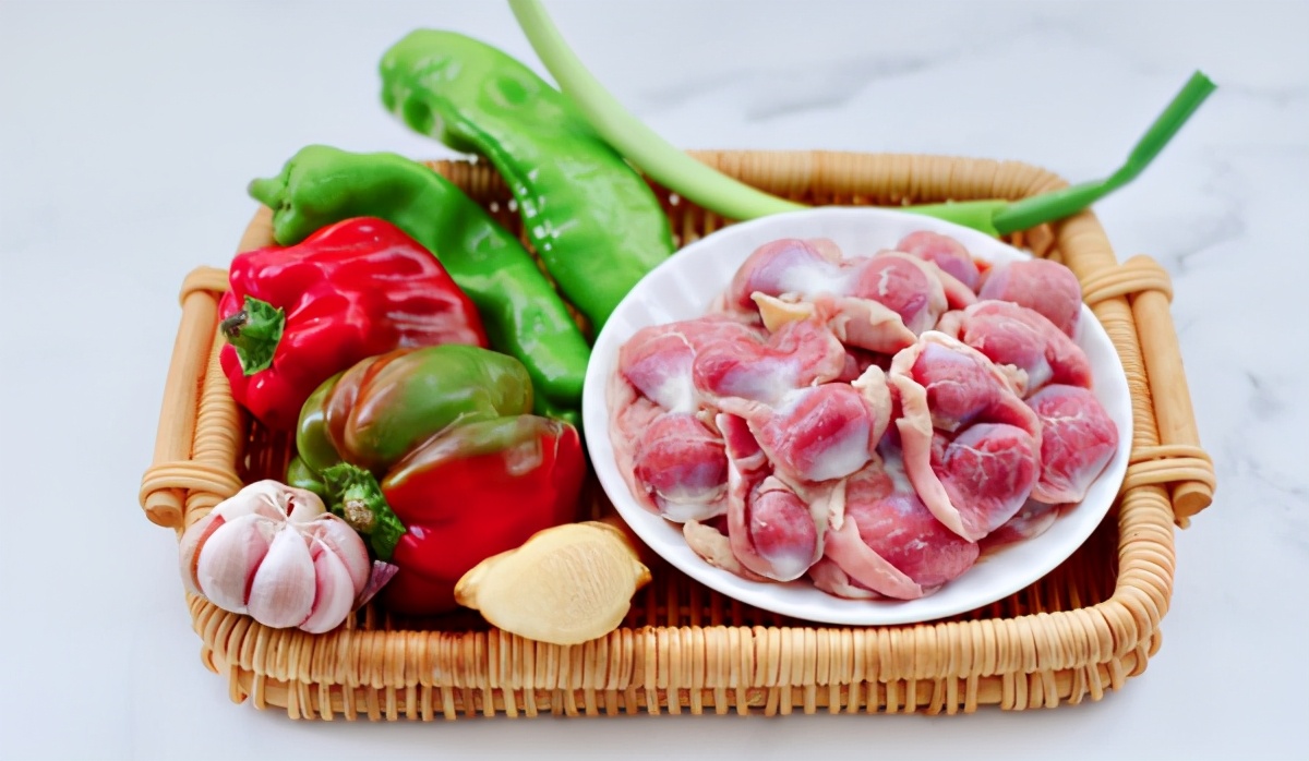 鸡身上“软黄金”，识货的人抢着买，肉贩子偷偷留着吃