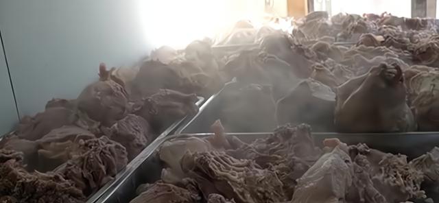 徐州小伙卖羊头,农村大叔50头羊一年利润