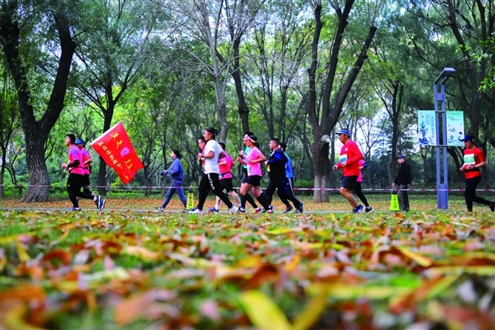 济南超马季节超越奔跑？游培泉破济超马纪录？李晓楠本想减个肥？