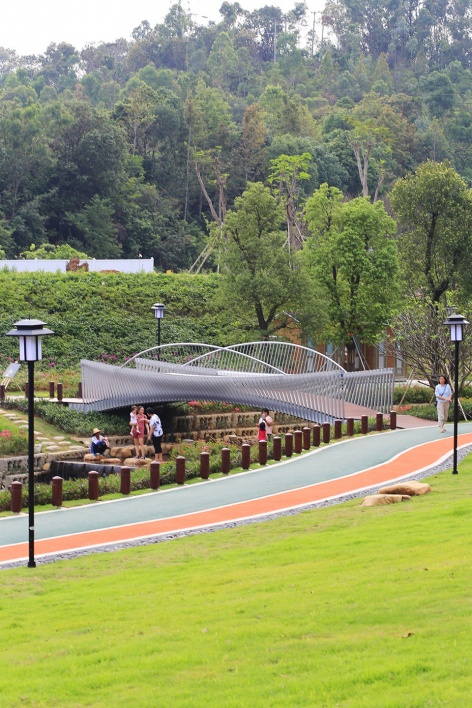 深圳禾塘湿地公园人行钢桥/中建钢构有限公司