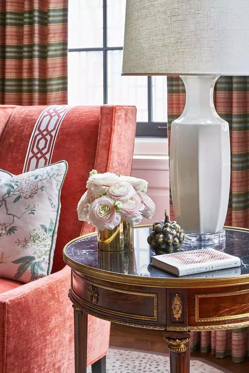 墨绿色的色彩风格,墨绿和粉的高级色彩