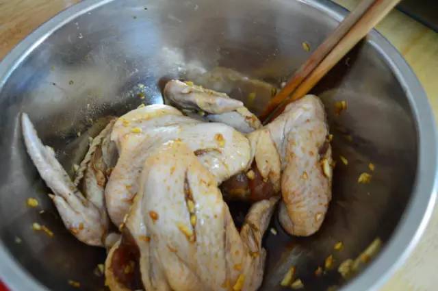 三款令人胃口大开的美味烤鸡翅,烤鸡翅鸡腿配方