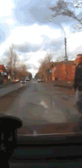 故意撞到别人车怎么处罚,驾车撞到人驾驶员会有什么处罚