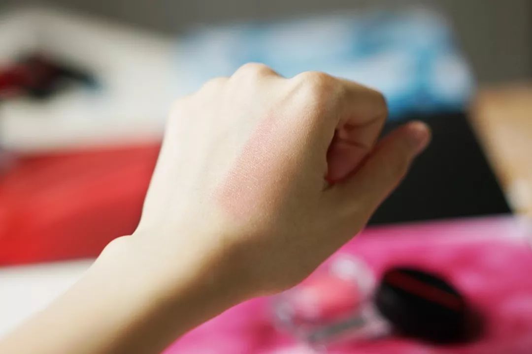 欧阳娜娜唇妆化妆教程,简单又日常的元气妆欧阳娜娜