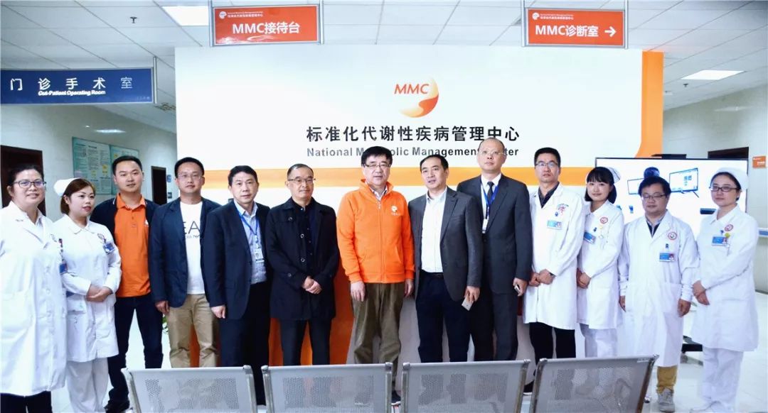 共饮一江水·携手献爱心｜上海市“医苑新星”青年医学人才都江堰公益义诊活动暨志愿者基地揭牌仪式在都江堰市举行