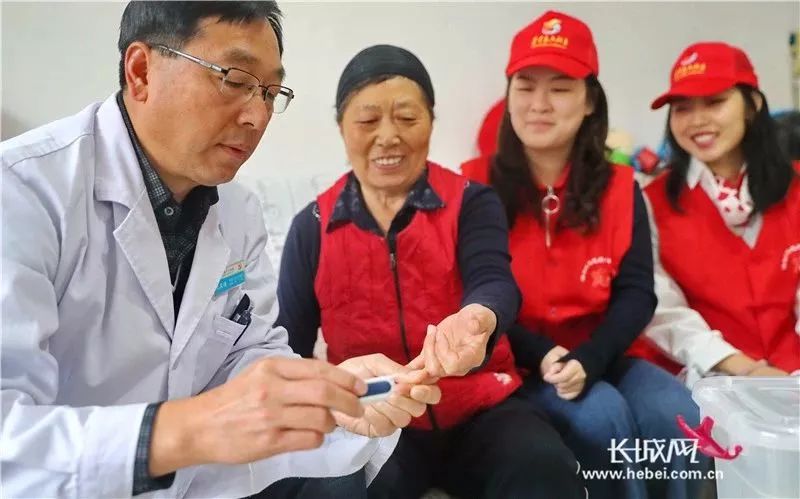 九九重阳情暖敬老院老人,中老年重阳节有什么福利