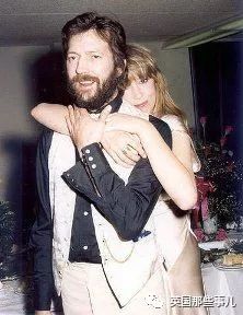 20岁跟披头士吉他手一见钟情，婚后又被摇滚大神狂追：她，摇滚界传奇缪斯