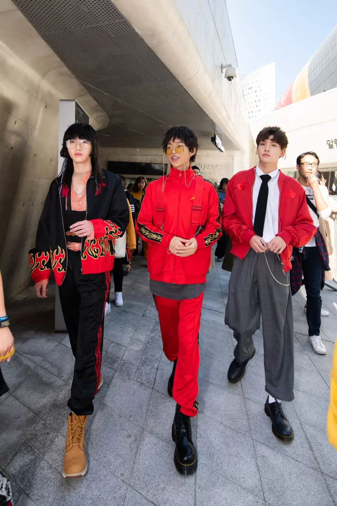 2022秋冬首尔时装周型男街拍,2019首尔时装周