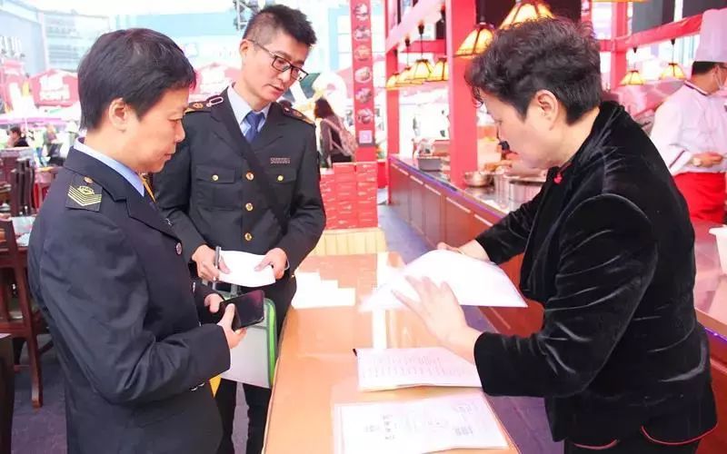 学习贯彻食品安全法律法规,食药监局学习宣传十九大精神