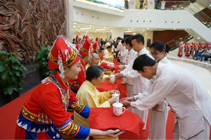 骞胯タ涓尰绁炲尰鍏嶈垂鐪嬬梾,涓尰鍏嶈垂鏀跺緬