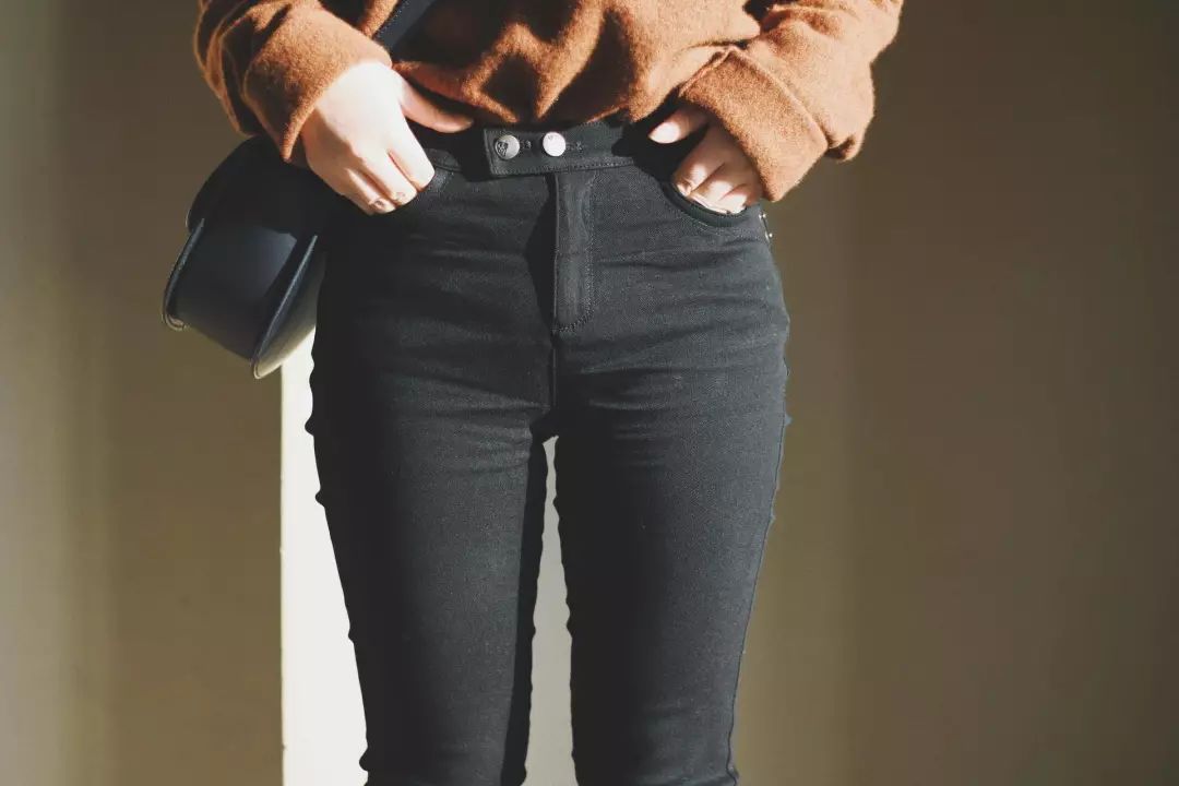 裤子女款显瘦高腰小黑裤,微喇叭小黑裤女显瘦八分裤