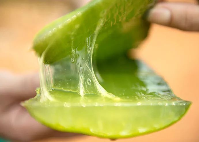 快速修复手干裂,冬季皮肤干燥脱皮面霜