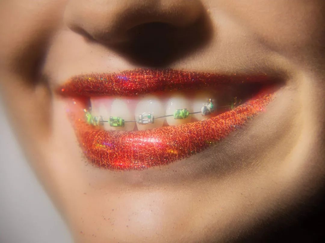 “你不需要口红,是口红需要你”:千禧一代眼里的化妆