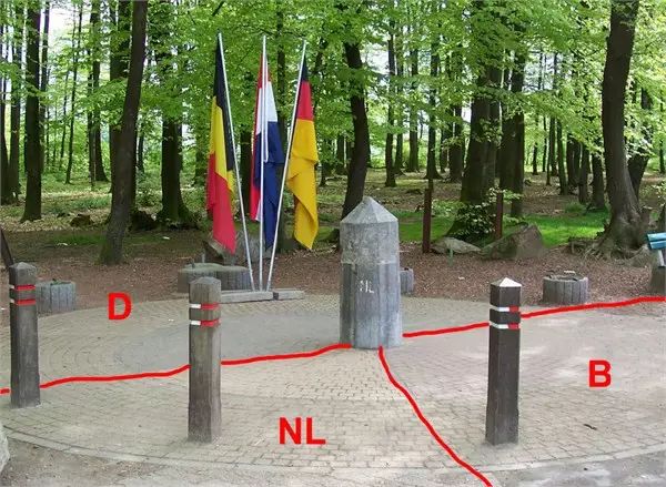 世界上最奇葩的国界线竟然长这样,盘点世界上最奇葩的10条国界线