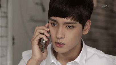 玄彬朴信惠红毯,玄彬怎样评价朴信惠