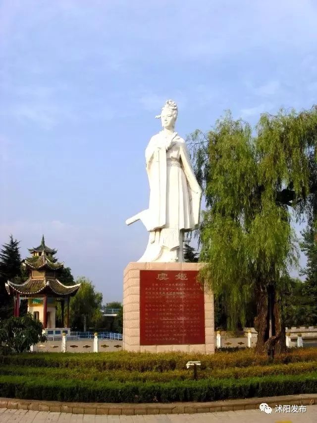 夏老师到底爱谁,夏老师喜欢陈律吗