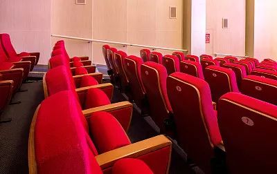 学生电影票差价怎么退 (电影票改签了不能退费怎么办)