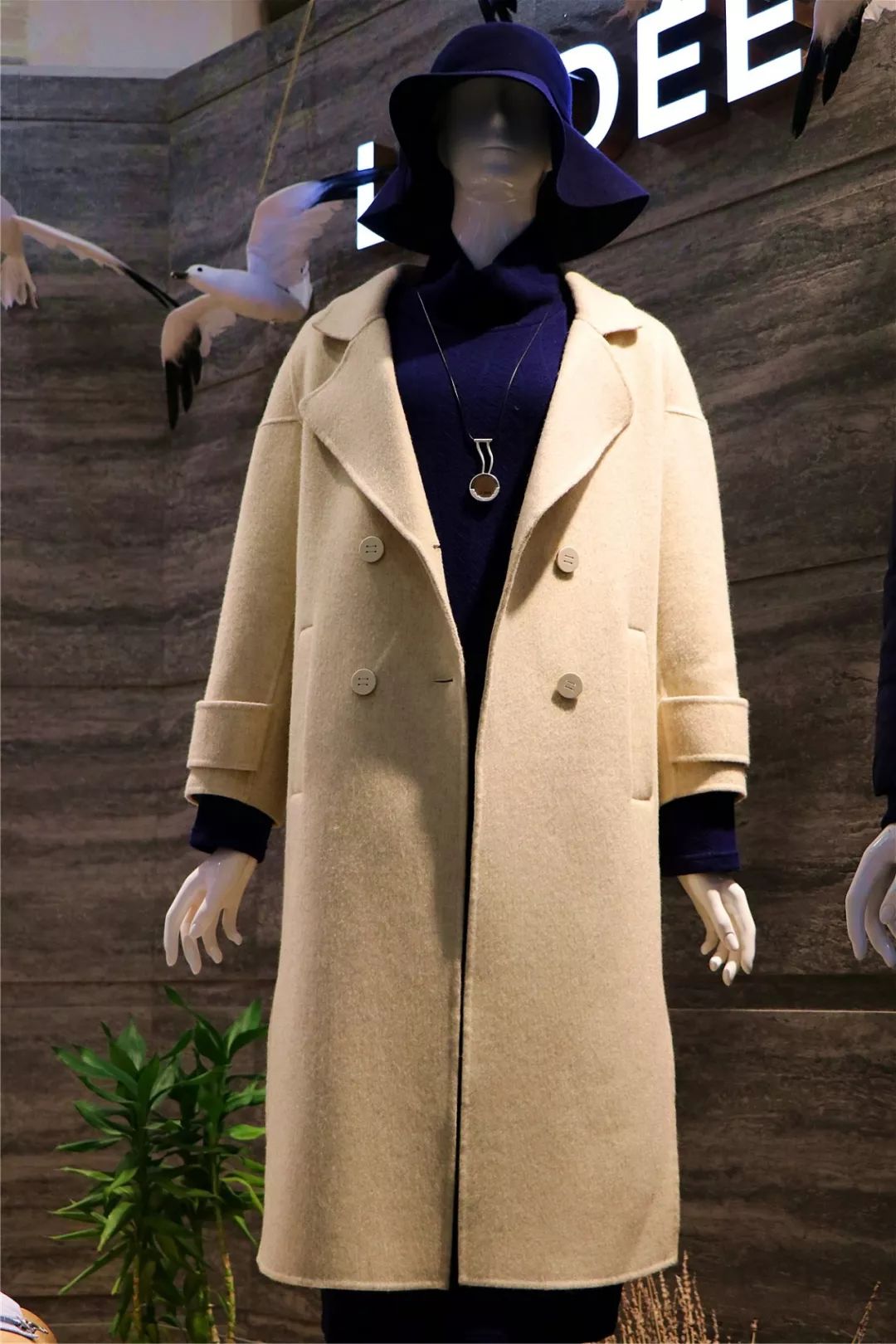 会小学数学，就能花一件的钱买走两件｜比到处“求点ZAN”靠谱