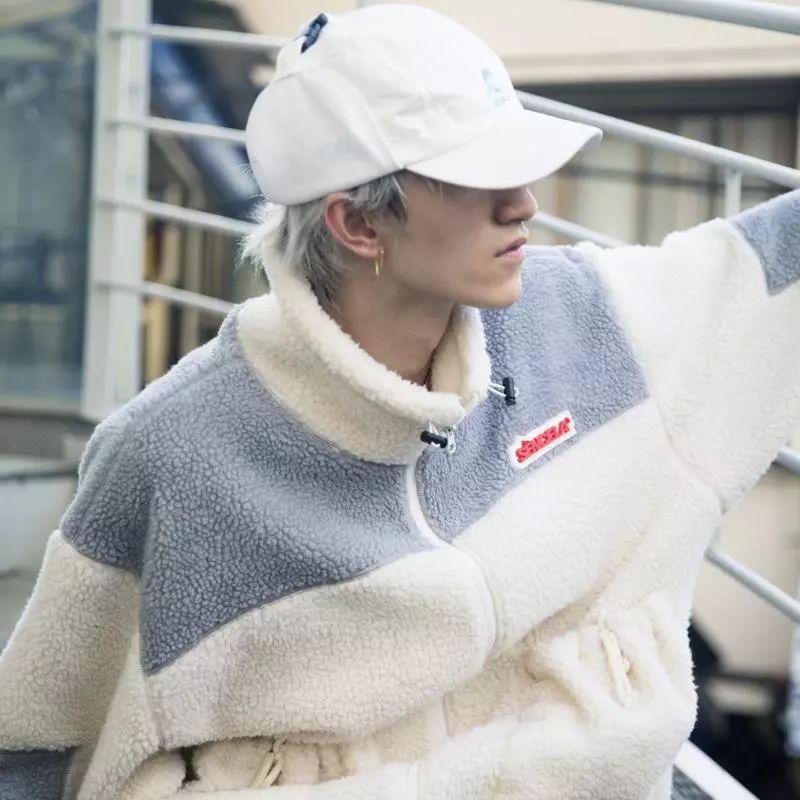 aj4涂鸦联名灰麂皮,aj4涂鸦与aj11