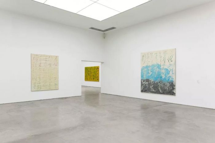 *江阳**组合新展亮相798艺术区