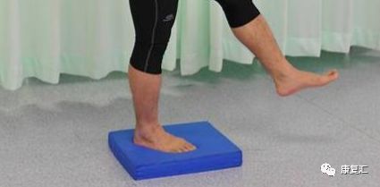 脚踝扭伤很痛怎么医,脚踝内侧筋痛扭伤详细康复训练