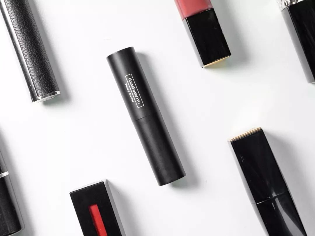 唇炎适合涂的唇膏推荐,四季唇干起皮用什么唇膏最好