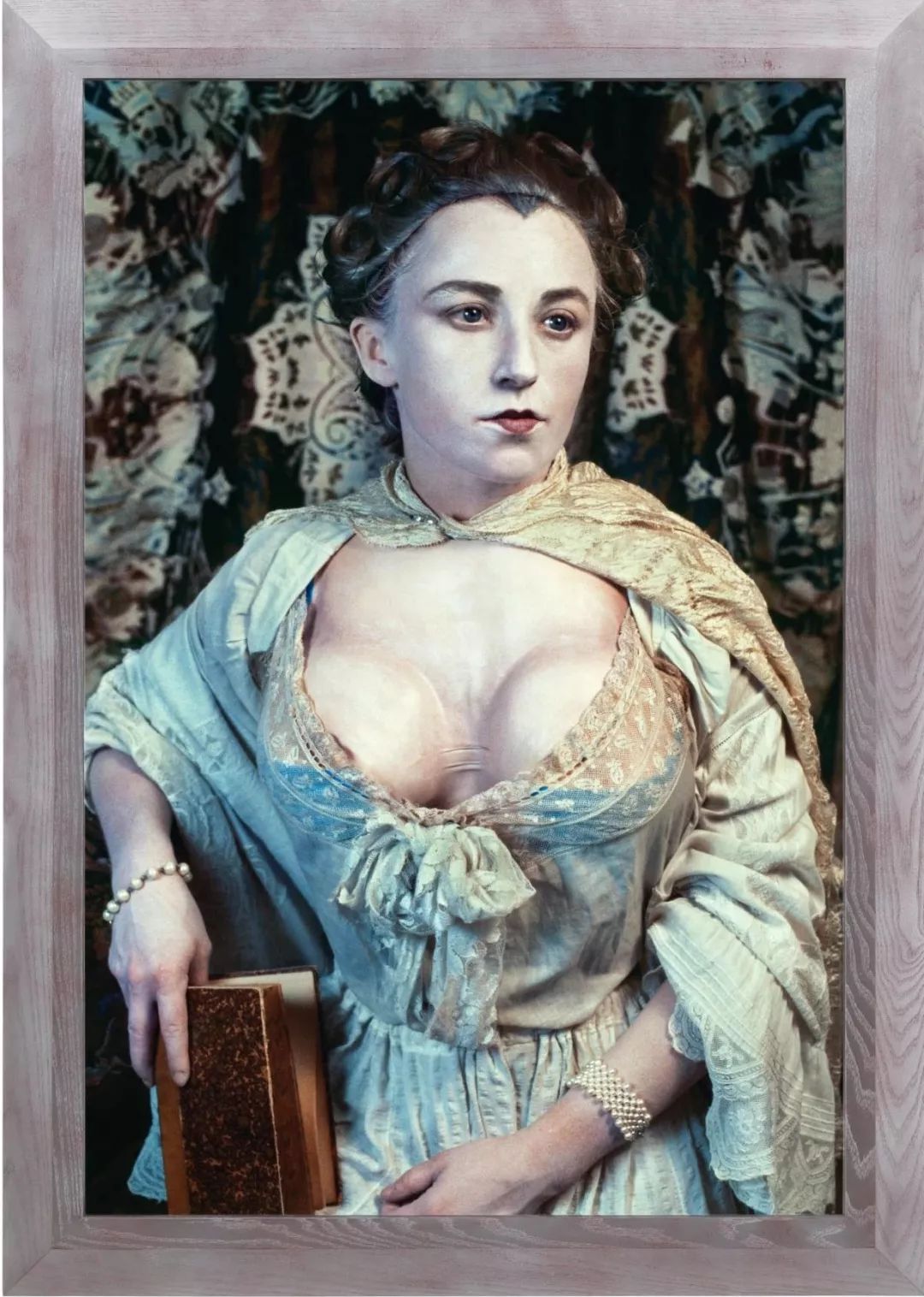 她是全球最贵女性摄影艺术家，中国首次大展惊艳上海，绝不容错过！