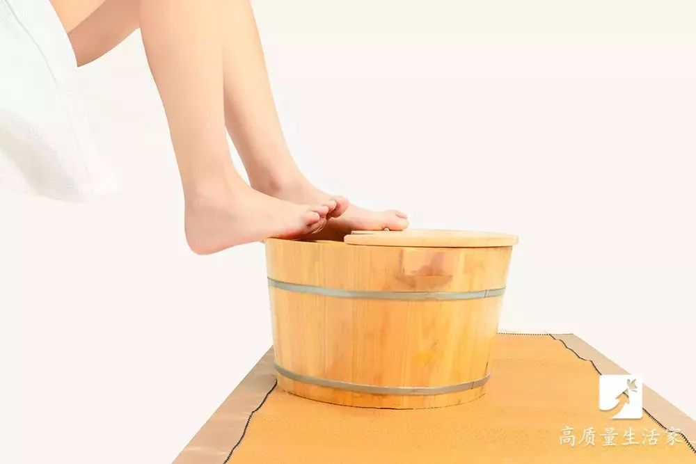 冬天来了每晚泡个脚,天冷了泡个养生脚