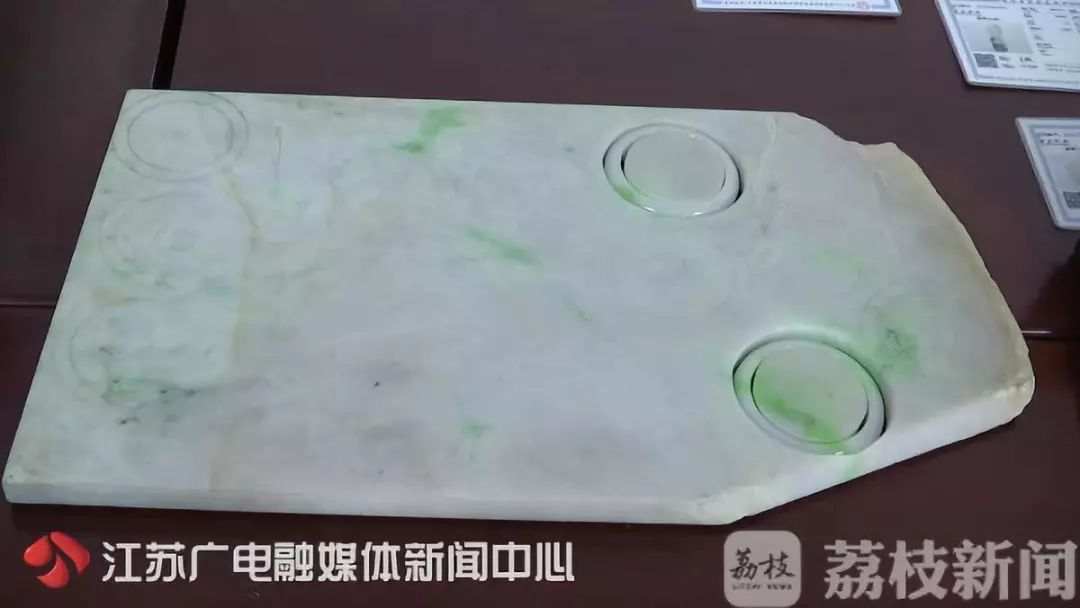 直播卖翡翠为什么要卖毛货,翡翠赌石直播骗局