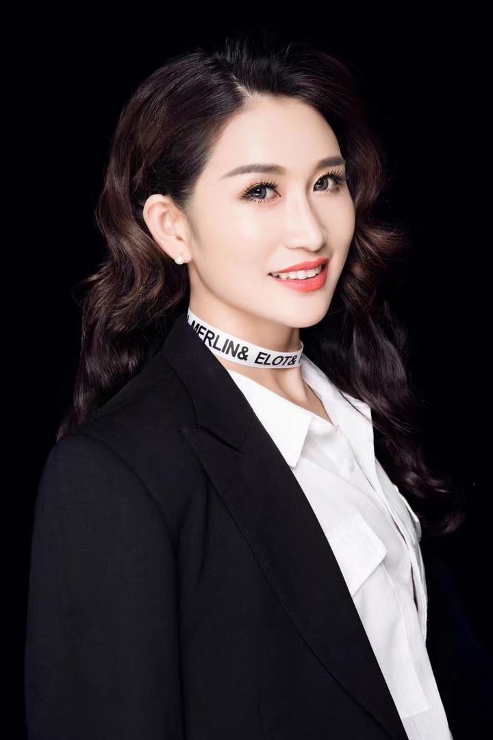 从山里娃到亿万富翁,从山里娃到企业家完整视频