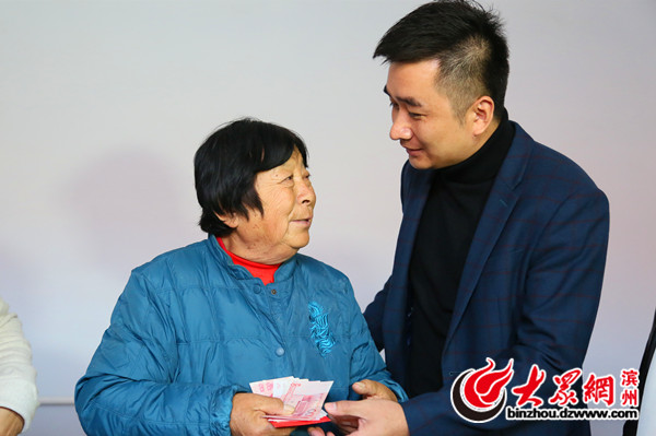 医院帮扶低保户走访慰问暖人心,医院走访入户关心重病孩子