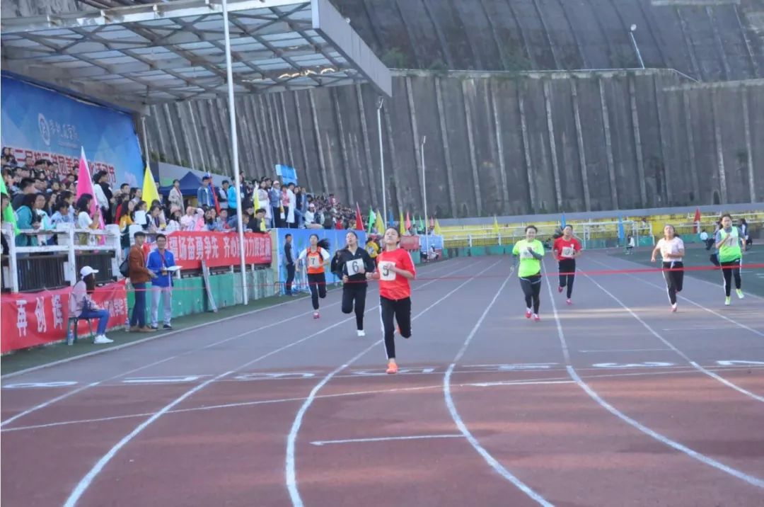 暖冬律动｜青春无畏，逐梦扬威，最拼的攀大ers