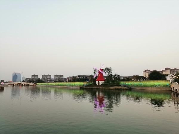 荣耀Magic2拍照如何？手持超级夜景赞爆