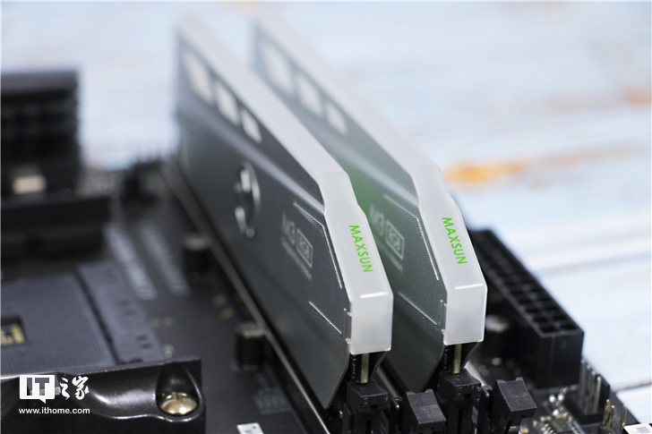 铭瑄复仇者m2固态硬盘使用多久,铭瑄复仇者3200内存能超频多少