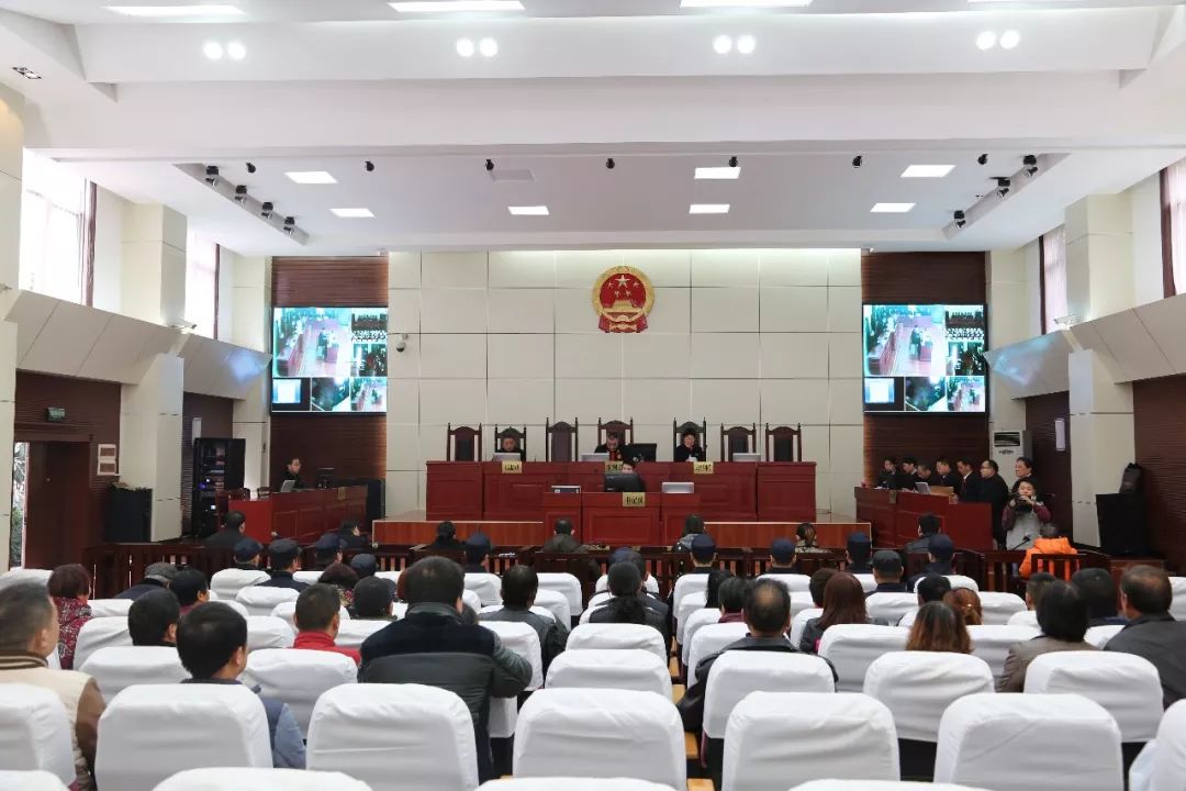 「案件播报」汉中市汉台区人民法院依法公开宣判一起非法经营犯罪案，八被告人分别被判处七年至三年不等有期徒刑