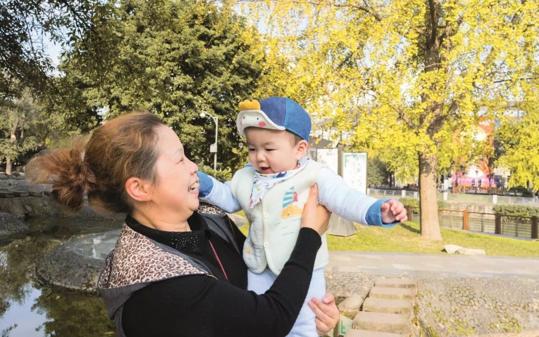 成都锦江边最漂亮的银杏,成都银杏美图