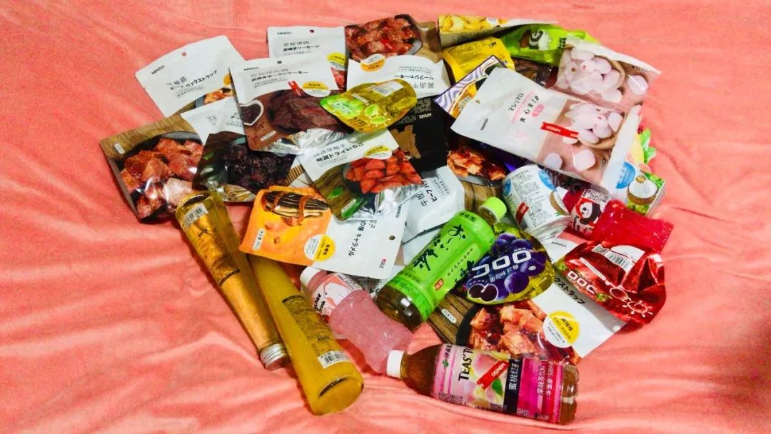 名创可乐杯测评,名创优品济州岛绿茶补水保湿乳