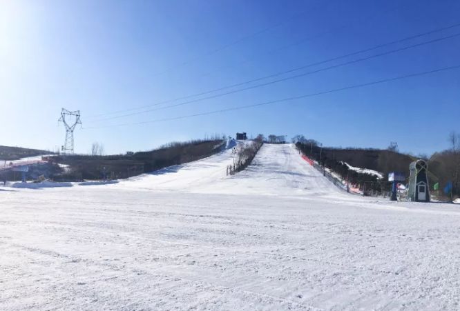 秦皇岛紫云山滑雪场门票多少钱,滑雪场大优惠