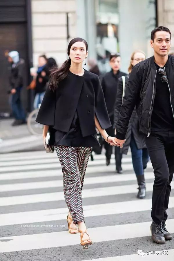 人像摆姿100个技巧坐着半身照,简单人像拍照摆姿