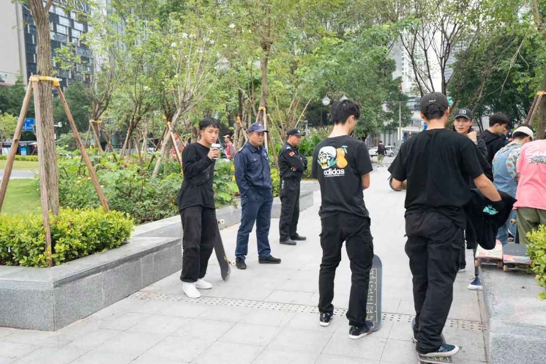 沸点滑板梦想季4.0再度起航-首日活动滑手遭遇保安连环驱赶！