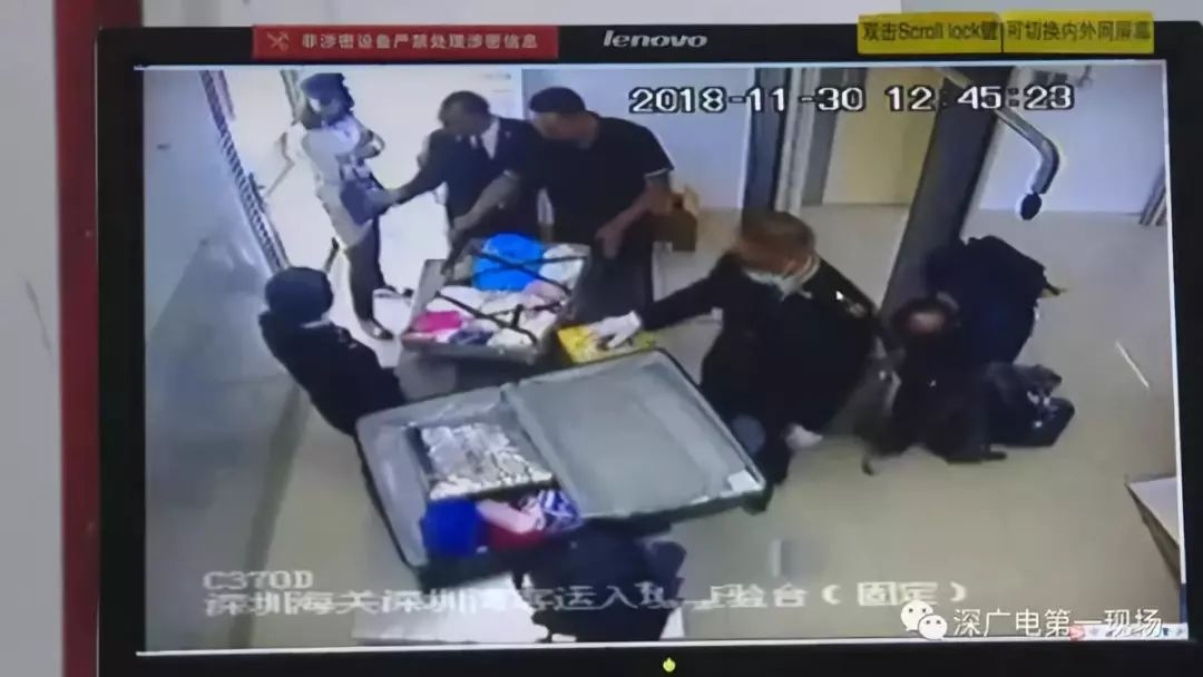 某女明星怒斥海关检查,女演员发文怼海关刁难