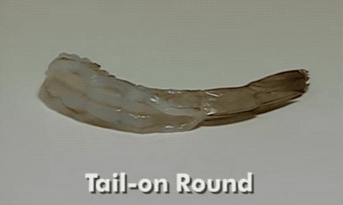 去虾头、开虾背、撕虾壳，剥虾仁的流水线长这样