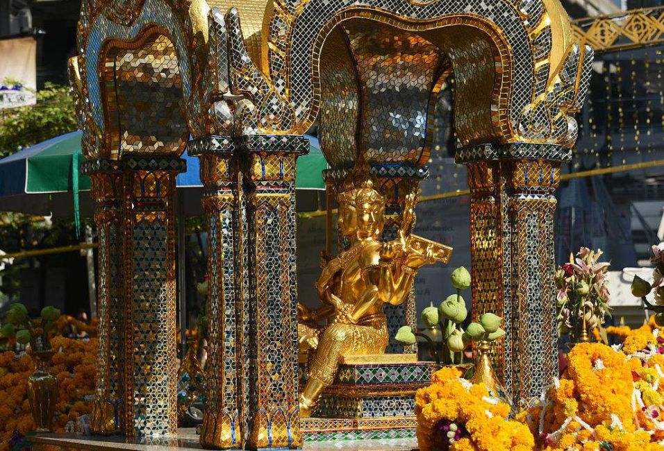 「泰国尊享6日之旅」泰国将实行为期2个月的落地签免费政策，有计划去泰国旅游的朋友快快行动吧