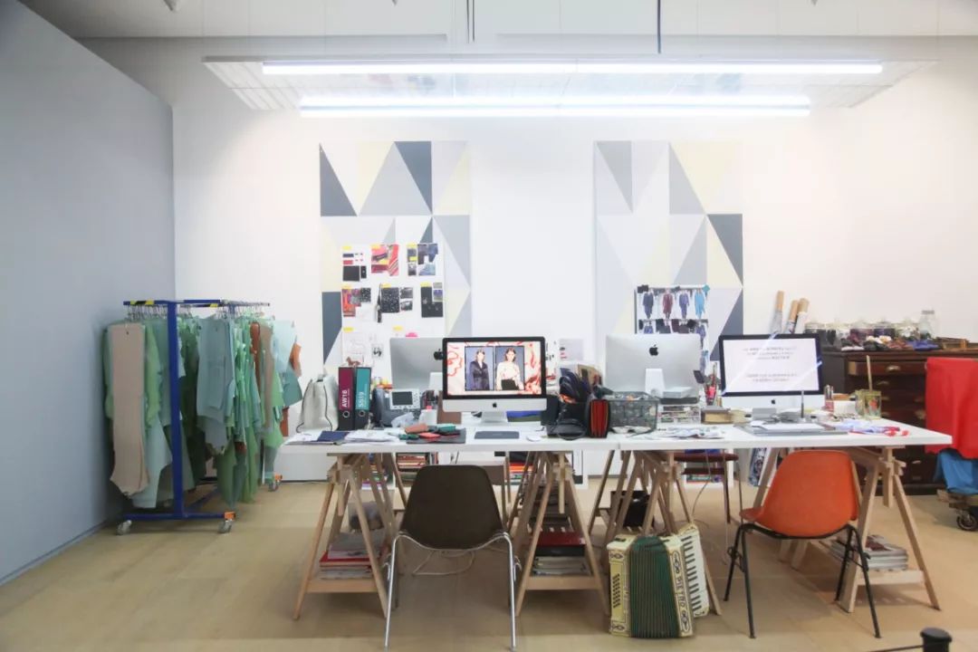 年末审美觉醒｜除了粉红墙、彩虹墙，关于PaulSmith的9个故事